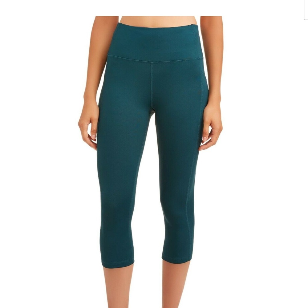 Capri leggings w/ side pocket!